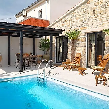 Blacksmith's House - Secluded Heated Pool Oasis Near Zadar Hotell 4*