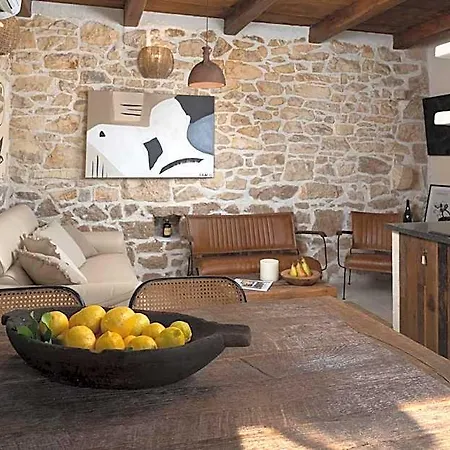 Hotel Blacksmith's House - Secluded Heated Pool Oasis Near Zadar 4*